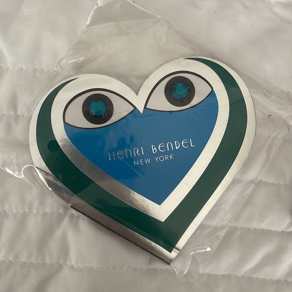 Henri Bendel New York Shopping Bag, Note Pad, Box and Ribbon - Picture 2 of 5